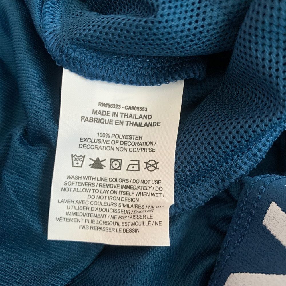Nike woman’s training dri fit loose shorts - Picture 3 of 4